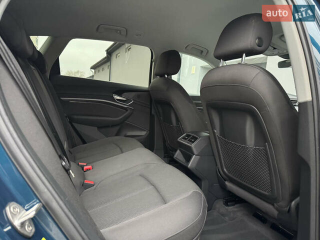 Синій Ауді E-Tron, об'ємом двигуна 0 л та пробігом 140 тис. км за 20900 $, фото 43 на Automoto.ua