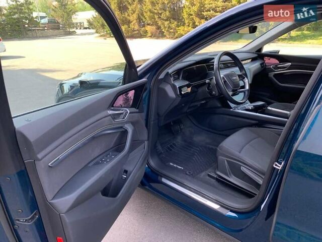Синий Ауди E-Tron, объемом двигателя 0 л и пробегом 142 тыс. км за 26500 $, фото 29 на Automoto.ua