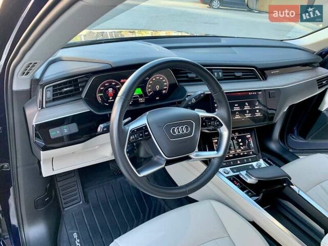 Синий Ауди E-Tron, объемом двигателя 0 л и пробегом 55 тыс. км за 37500 $, фото 21 на Automoto.ua