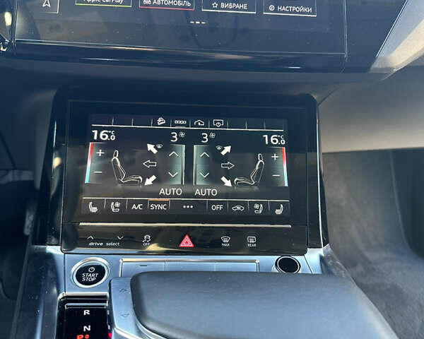 Синий Ауди E-Tron, объемом двигателя 0 л и пробегом 46 тыс. км за 31000 $, фото 10 на Automoto.ua