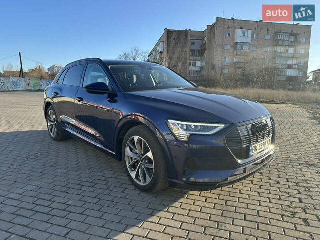 Синий Ауди E-Tron, объемом двигателя 0 л и пробегом 46 тыс. км за 31000 $, фото 6 на Automoto.ua