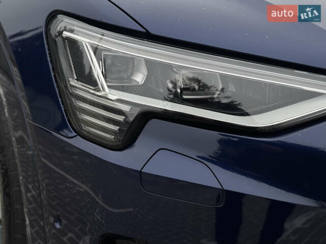 Синій Ауді E-Tron, об'ємом двигуна 0 л та пробігом 68 тис. км за 27800 $, фото 60 на Automoto.ua