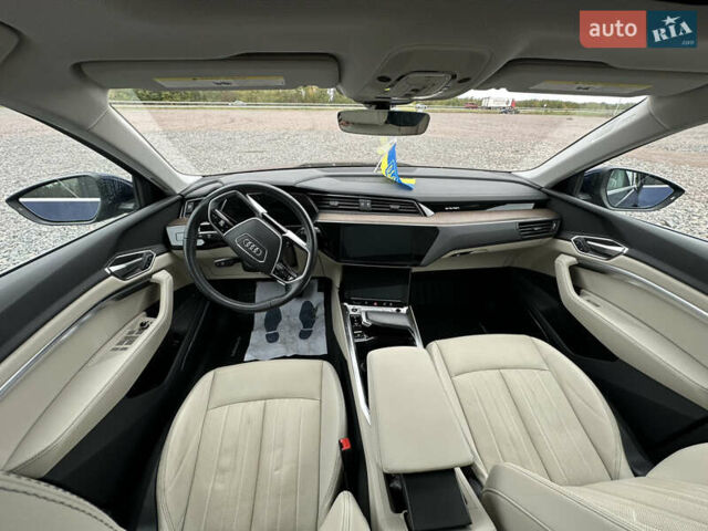 Синий Ауди E-Tron, объемом двигателя 0 л и пробегом 102 тыс. км за 34500 $, фото 13 на Automoto.ua