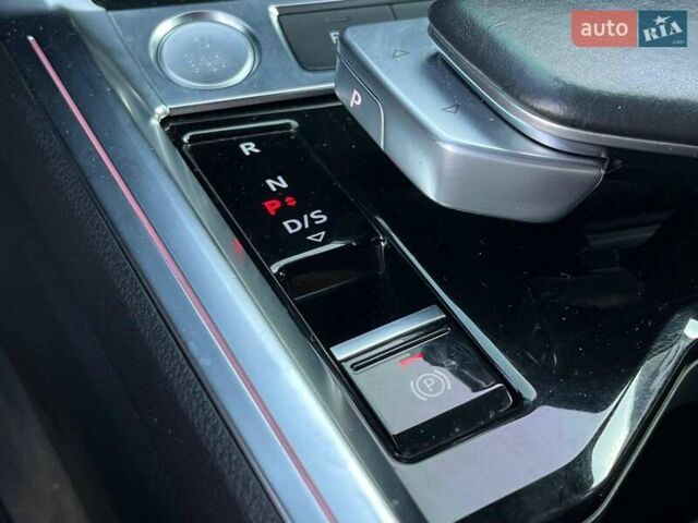 Синій Ауді E-Tron, об'ємом двигуна 0 л та пробігом 94 тис. км за 35790 $, фото 30 на Automoto.ua