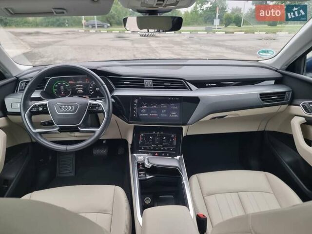 Синий Ауди E-Tron, объемом двигателя 0 л и пробегом 102 тыс. км за 29850 $, фото 16 на Automoto.ua