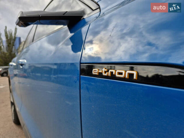 Синий Ауди E-Tron, объемом двигателя 0 л и пробегом 5 тыс. км за 58900 $, фото 26 на Automoto.ua