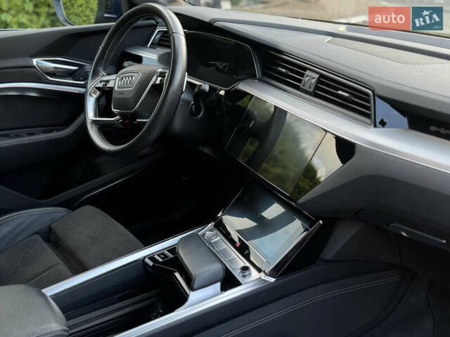 Синій Ауді E-Tron, об'ємом двигуна 0 л та пробігом 68 тис. км за 27800 $, фото 3 на Automoto.ua