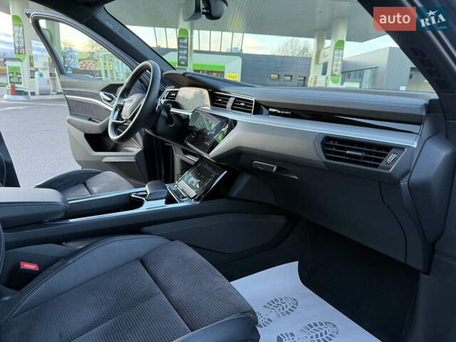 Синій Ауді E-Tron, об'ємом двигуна 0 л та пробігом 170 тис. км за 26499 $, фото 63 на Automoto.ua