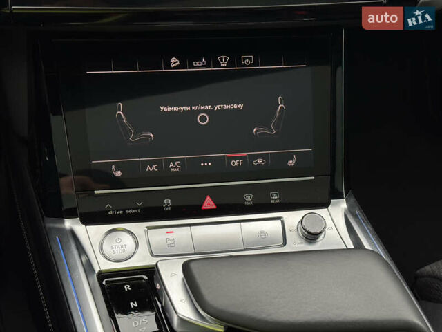 Синій Ауді E-Tron, об'ємом двигуна 0 л та пробігом 44 тис. км за 34000 $, фото 44 на Automoto.ua