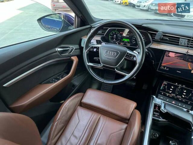 Синій Ауді E-Tron, об'ємом двигуна 0 л та пробігом 94 тис. км за 35790 $, фото 39 на Automoto.ua