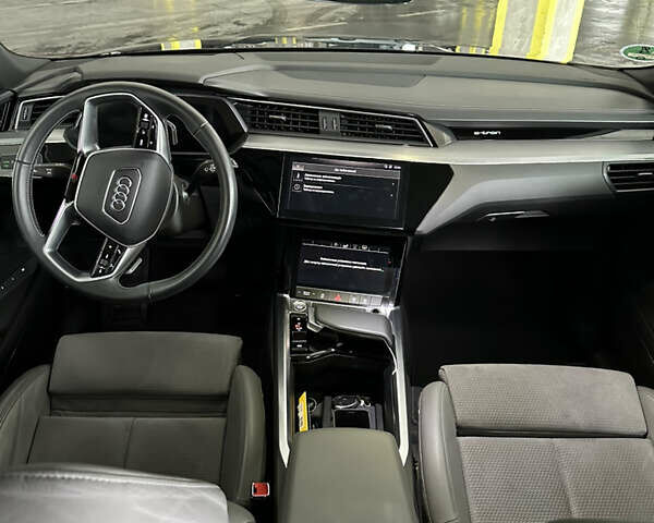 Синій Ауді E-Tron, об'ємом двигуна 0 л та пробігом 68 тис. км за 35500 $, фото 17 на Automoto.ua