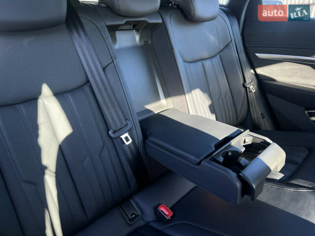 Синий Ауди E-Tron, объемом двигателя 0 л и пробегом 40 тыс. км за 36514 $, фото 50 на Automoto.ua