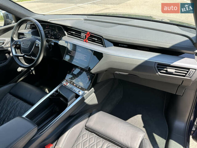 Синий Ауди E-Tron, объемом двигателя 0 л и пробегом 58 тыс. км за 43999 $, фото 86 на Automoto.ua