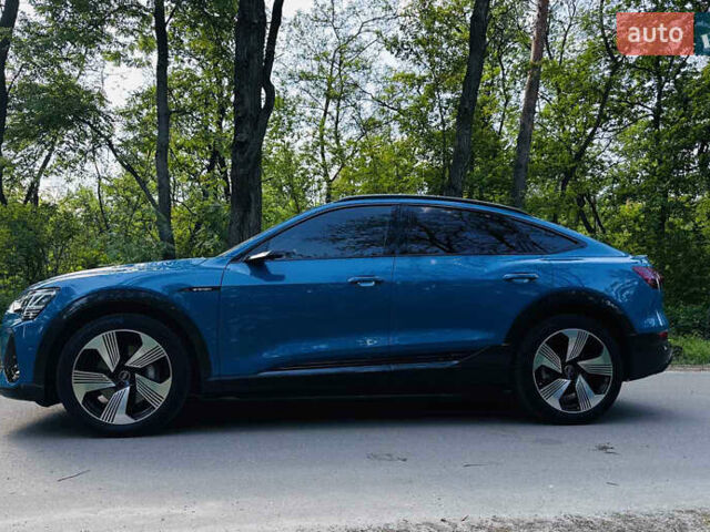 Синий Ауди E-Tron, объемом двигателя 0 л и пробегом 11 тыс. км за 48000 $, фото 3 на Automoto.ua