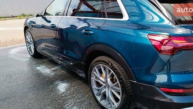 Синий Ауди E-Tron, объемом двигателя 0 л и пробегом 85 тыс. км за 39900 $, фото 9 на Automoto.ua