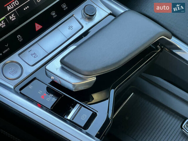 Синий Ауди E-Tron, объемом двигателя 0 л и пробегом 40 тыс. км за 36514 $, фото 68 на Automoto.ua