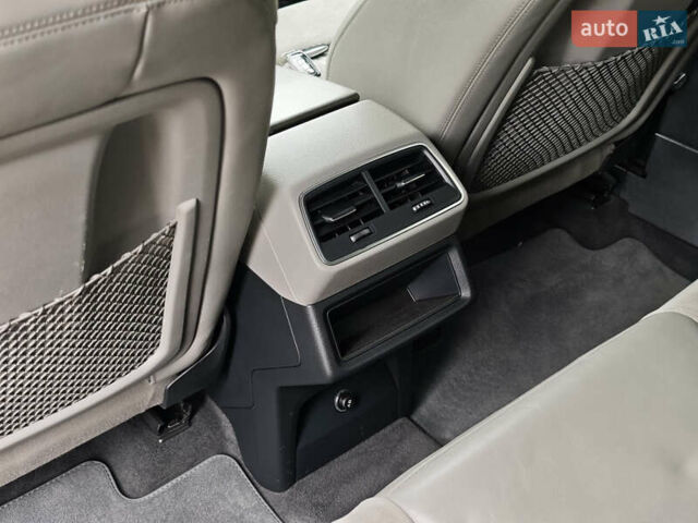 Синий Ауди E-Tron, объемом двигателя 0 л и пробегом 95 тыс. км за 34999 $, фото 68 на Automoto.ua