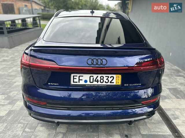 Синий Ауди E-Tron, объемом двигателя 0 л и пробегом 63 тыс. км за 39900 $, фото 5 на Automoto.ua