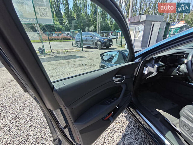 Ауди E-Tron 2020 в Киеве на Automoto.ua Синий Ауди E-Tron, объемом двигателя 0 л и пробегом 154 тыс. км за 29800 $, фото 9 на Automoto.ua