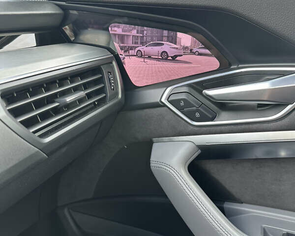 Синій Ауді E-Tron, об'ємом двигуна 0 л та пробігом 68 тис. км за 35500 $, фото 25 на Automoto.ua