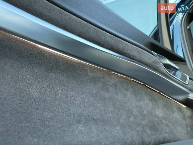Синій Ауді E-Tron, об'ємом двигуна 0 л та пробігом 170 тис. км за 26499 $, фото 53 на Automoto.ua