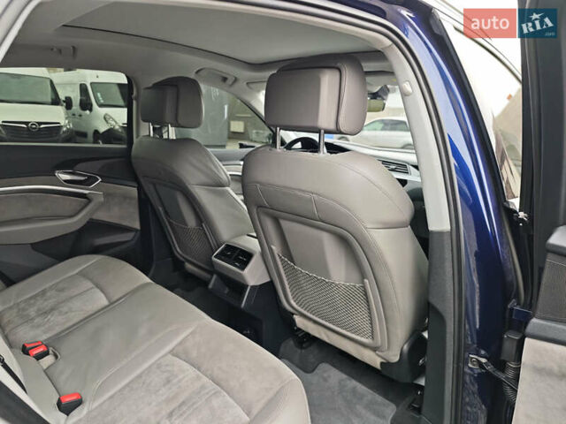 Синий Ауди E-Tron, объемом двигателя 0 л и пробегом 95 тыс. км за 34999 $, фото 77 на Automoto.ua