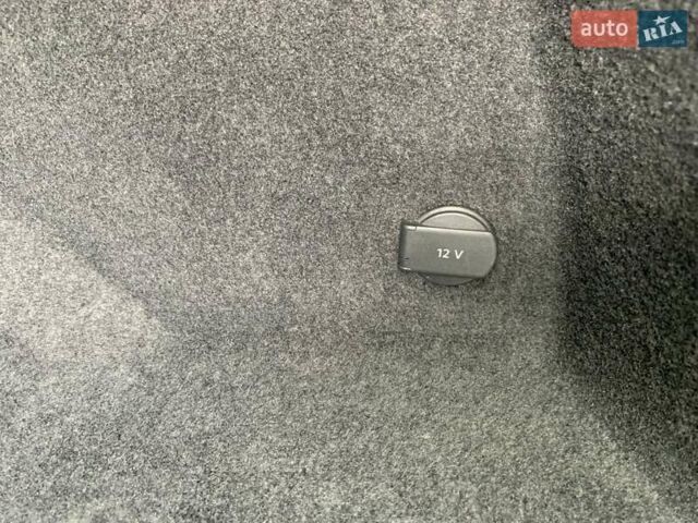 Синий Ауди E-Tron, объемом двигателя 0 л и пробегом 57 тыс. км за 38500 $, фото 139 на Automoto.ua
