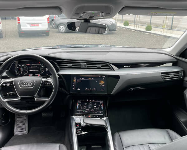 Синий Ауди E-Tron, объемом двигателя 0 л и пробегом 111 тыс. км за 26200 $, фото 27 на Automoto.ua