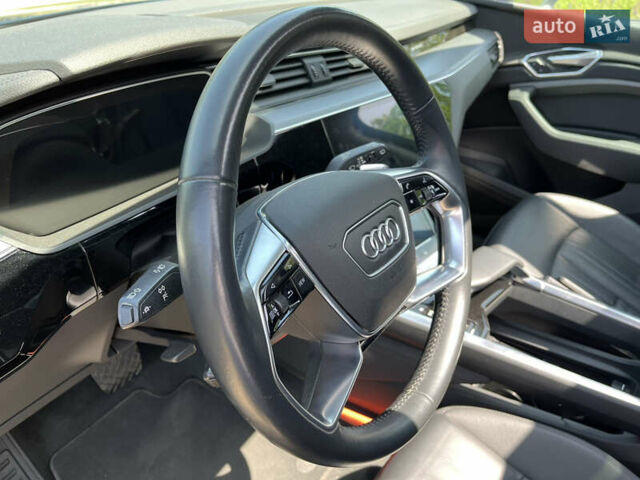 Синий Ауди E-Tron, объемом двигателя 0 л и пробегом 126 тыс. км за 25900 $, фото 15 на Automoto.ua
