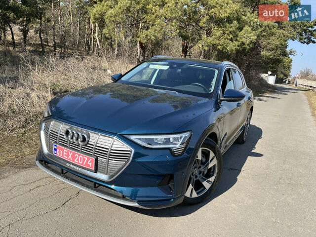 Синий Ауди E-Tron, объемом двигателя 0 л и пробегом 126 тыс. км за 25900 $, фото 88 на Automoto.ua