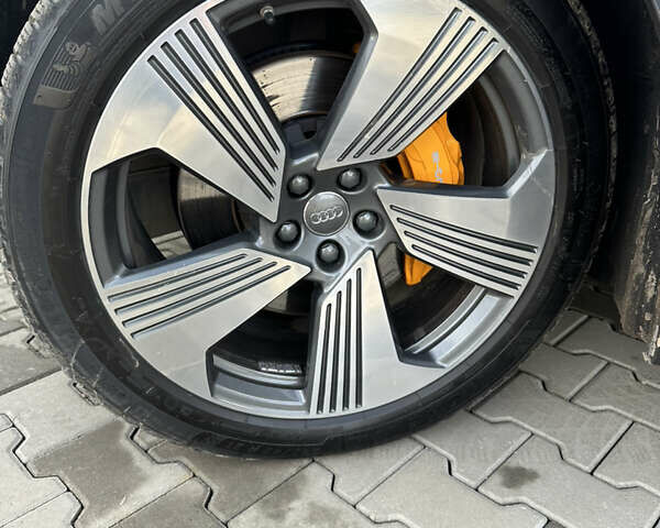 Синій Ауді E-Tron, об'ємом двигуна 0 л та пробігом 68 тис. км за 35500 $, фото 20 на Automoto.ua