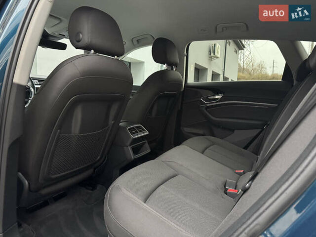 Синій Ауді E-Tron, об'ємом двигуна 0 л та пробігом 140 тис. км за 20900 $, фото 45 на Automoto.ua