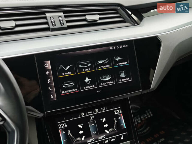 Синий Ауди E-Tron, объемом двигателя 0 л и пробегом 95 тыс. км за 34999 $, фото 60 на Automoto.ua