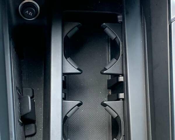 Синий Ауди E-Tron, объемом двигателя 0 л и пробегом 142 тыс. км за 26500 $, фото 62 на Automoto.ua