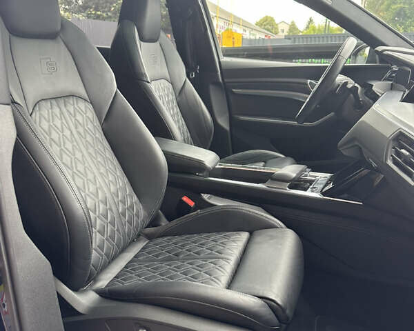 Синий Ауди E-Tron, объемом двигателя 0 л и пробегом 63 тыс. км за 39900 $, фото 19 на Automoto.ua