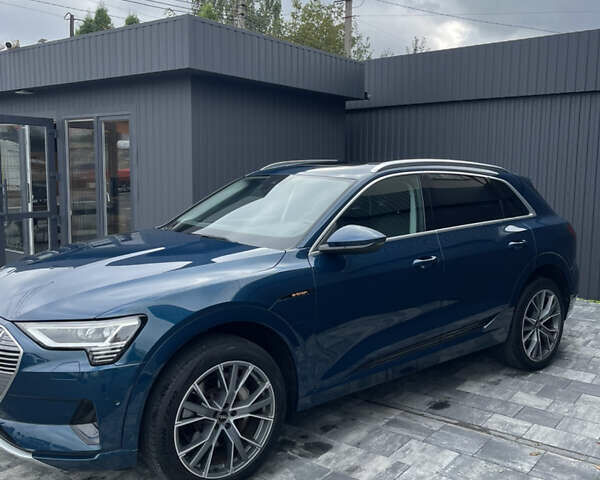 Синий Ауди E-Tron, объемом двигателя 0 л и пробегом 111 тыс. км за 26200 $, фото 4 на Automoto.ua