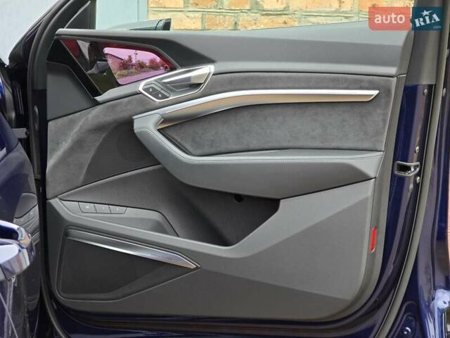 Синий Ауди E-Tron, объемом двигателя 0 л и пробегом 43 тыс. км за 39500 $, фото 43 на Automoto.ua
