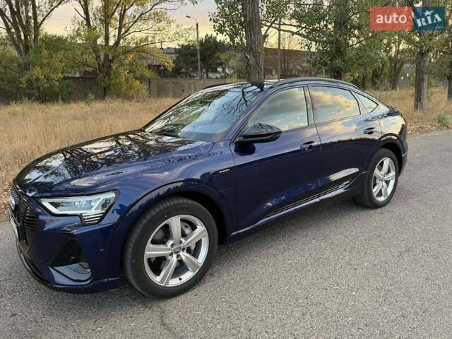 Синий Ауди E-Tron, объемом двигателя 0 л и пробегом 53 тыс. км за 33700 $, фото 13 на Automoto.ua