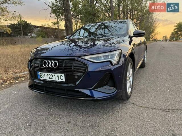 Синий Ауди E-Tron, объемом двигателя 0 л и пробегом 53 тыс. км за 33700 $, фото 15 на Automoto.ua