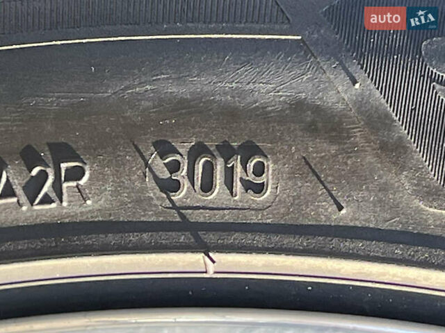 Синий Ауди E-Tron, объемом двигателя 0 л и пробегом 40 тыс. км за 36514 $, фото 28 на Automoto.ua