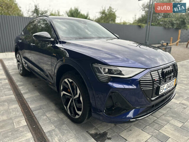 Синий Ауди E-Tron, объемом двигателя 0 л и пробегом 63 тыс. км за 39900 $, фото 2 на Automoto.ua