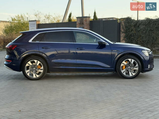 Синий Ауди E-Tron, объемом двигателя 0 л и пробегом 71 тыс. км за 28300 $, фото 53 на Automoto.ua