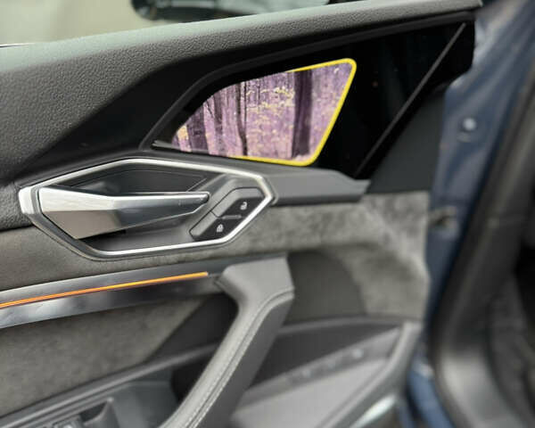 Синий Ауди E-Tron, объемом двигателя 0 л и пробегом 113 тыс. км за 32500 $, фото 16 на Automoto.ua