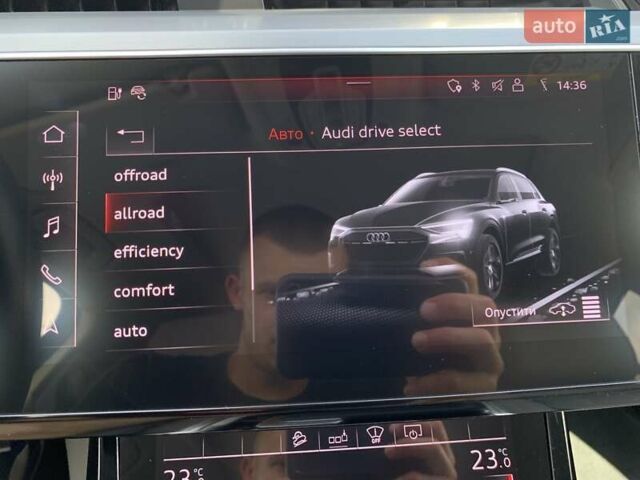 Синий Ауди E-Tron, объемом двигателя 0 л и пробегом 57 тыс. км за 38500 $, фото 80 на Automoto.ua