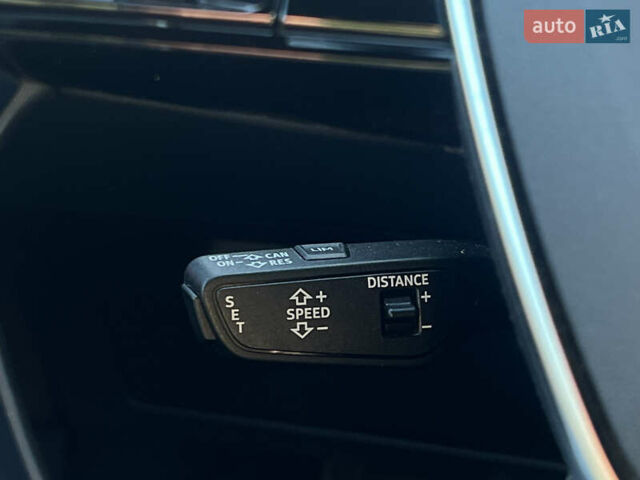 Синий Ауди E-Tron, объемом двигателя 0 л и пробегом 40 тыс. км за 36514 $, фото 66 на Automoto.ua