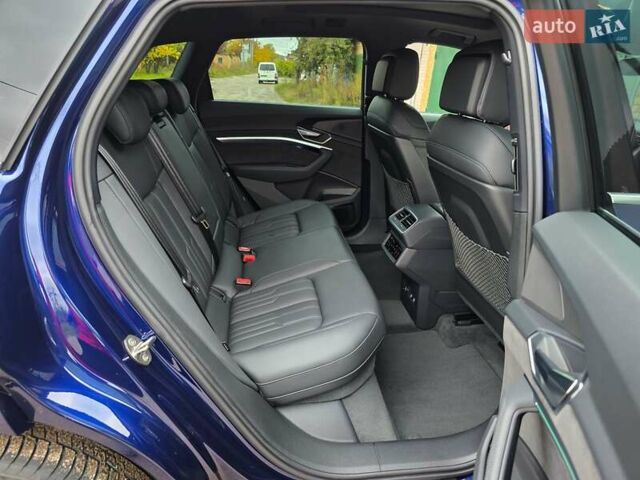 Синий Ауди E-Tron, объемом двигателя 0 л и пробегом 43 тыс. км за 39500 $, фото 69 на Automoto.ua