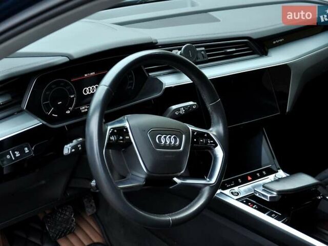 Синий Ауди E-Tron, объемом двигателя 0 л и пробегом 52 тыс. км за 31500 $, фото 16 на Automoto.ua