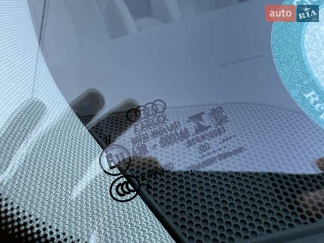 Синий Ауди E-Tron, объемом двигателя 0 л и пробегом 99 тыс. км за 29777 $, фото 29 на Automoto.ua