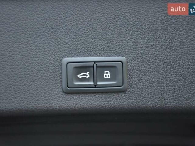 Синий Ауди E-Tron, объемом двигателя 0 л и пробегом 52 тыс. км за 31500 $, фото 23 на Automoto.ua