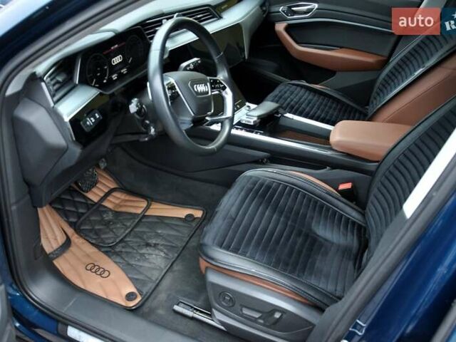 Синий Ауди E-Tron, объемом двигателя 0 л и пробегом 52 тыс. км за 31500 $, фото 15 на Automoto.ua